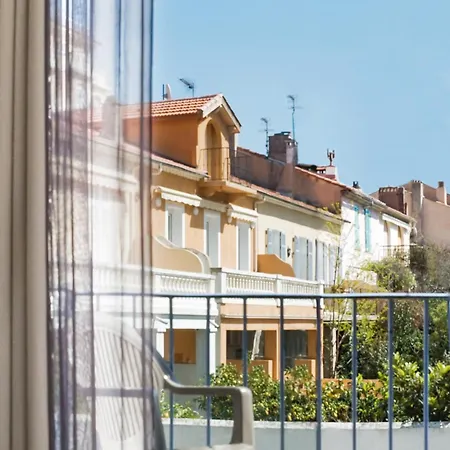 Le Chardon Bleu 3* Sainte-Maxime